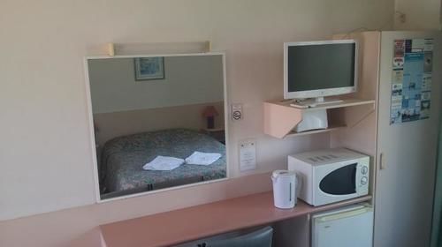 Rainbow Motel Kowen Luaran gambar